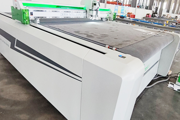 得马高速裁切机F11