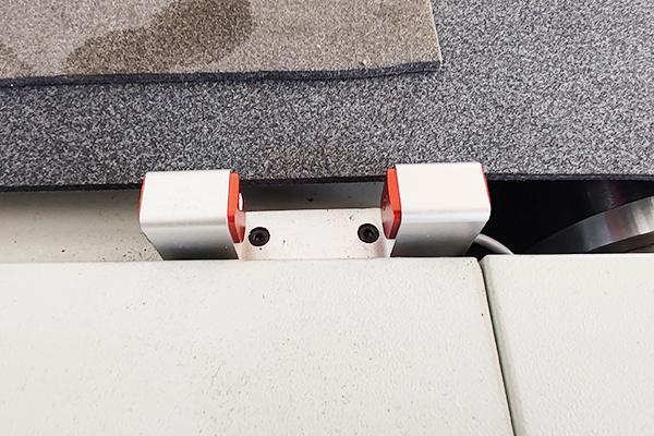 得马高速裁切机激光对刀仪